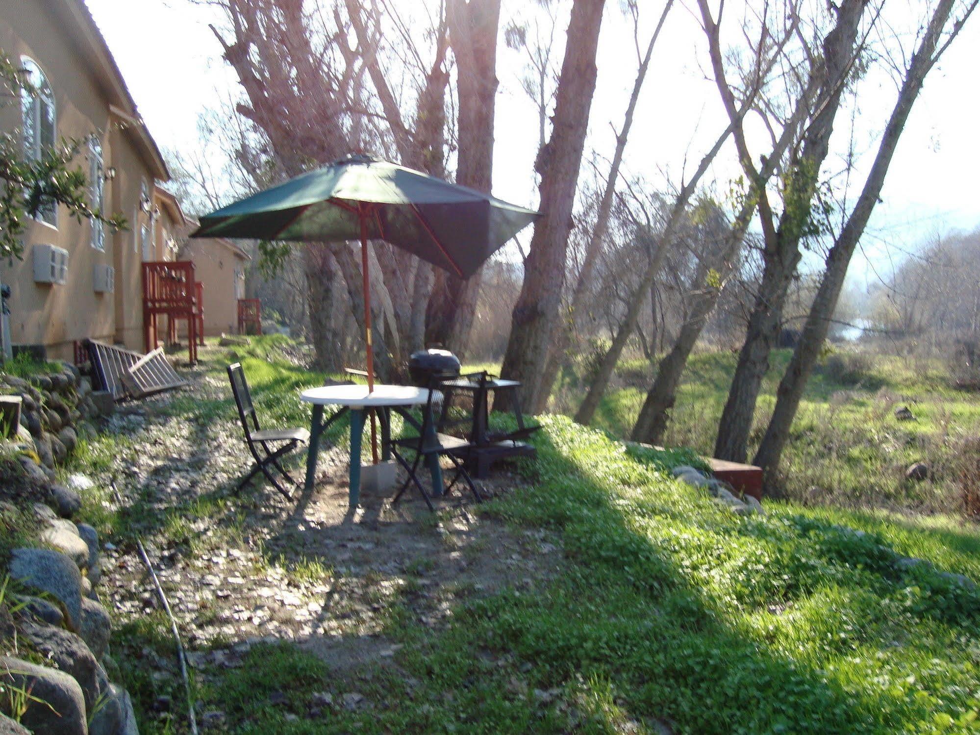 Sequoia Riverfront Cabins Three Rivers Eksteriør billede